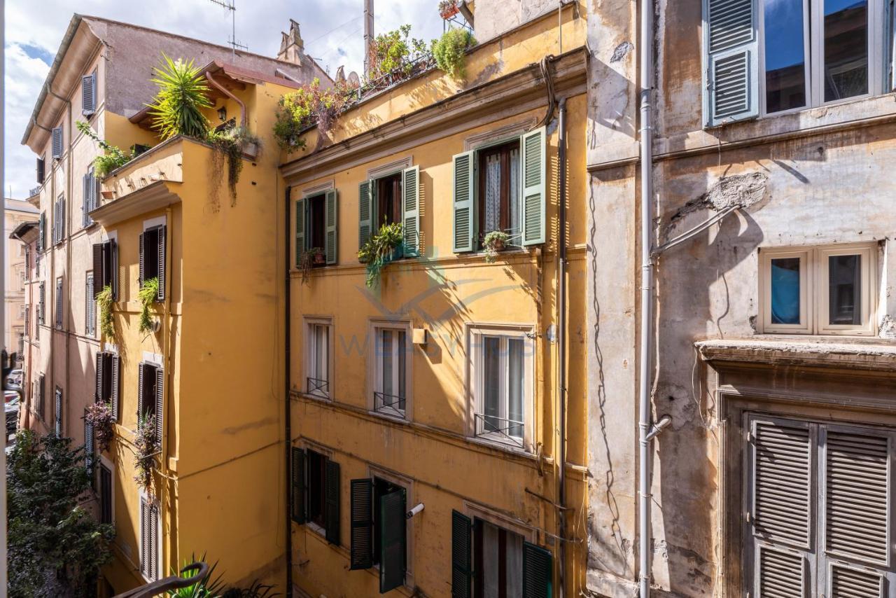 Warm Nest In The Old Building Of Piazza Navona Apartment Rome Luaran gambar